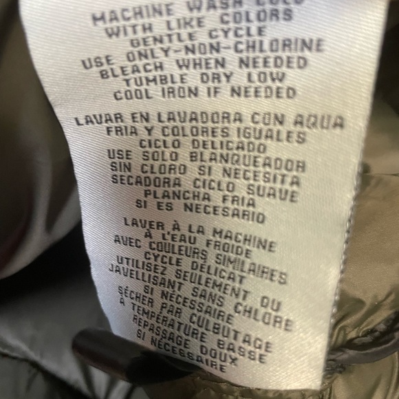 Levi’s Black Men’s Quilted  Puffer Jacket Red tab Logo Size XXL - Picture 4 of 16